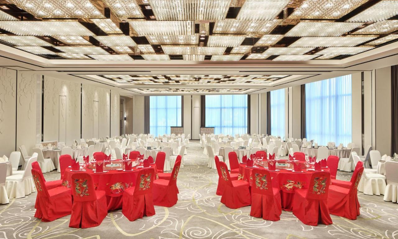 Holiday Inn Guangzhou South Lake, an IHG Hotel photo
