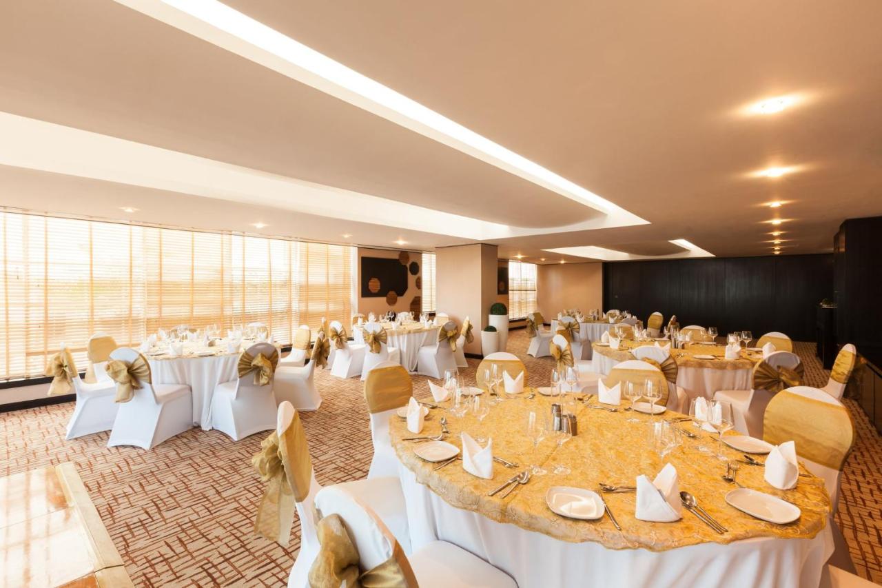 Holiday Inn Dubai Al Barsha, an IHG Hotel photo