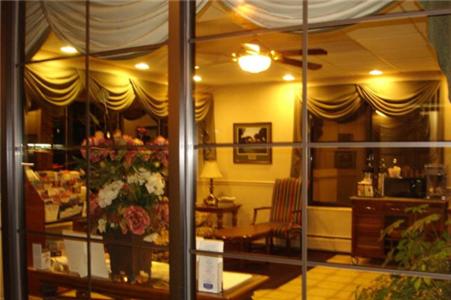 Colonie inn and Suites — photo 11