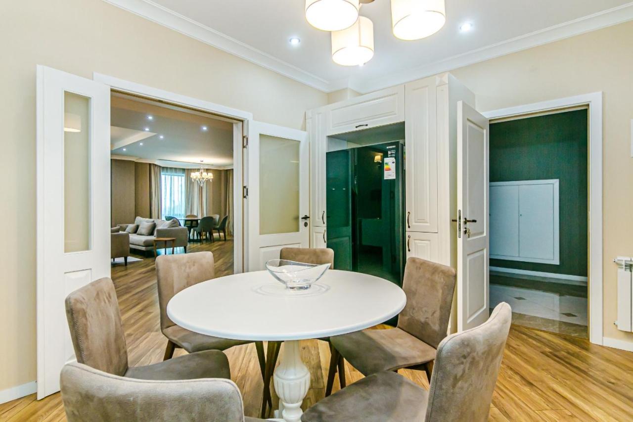 Isr Baku Family Hotel apartment photo