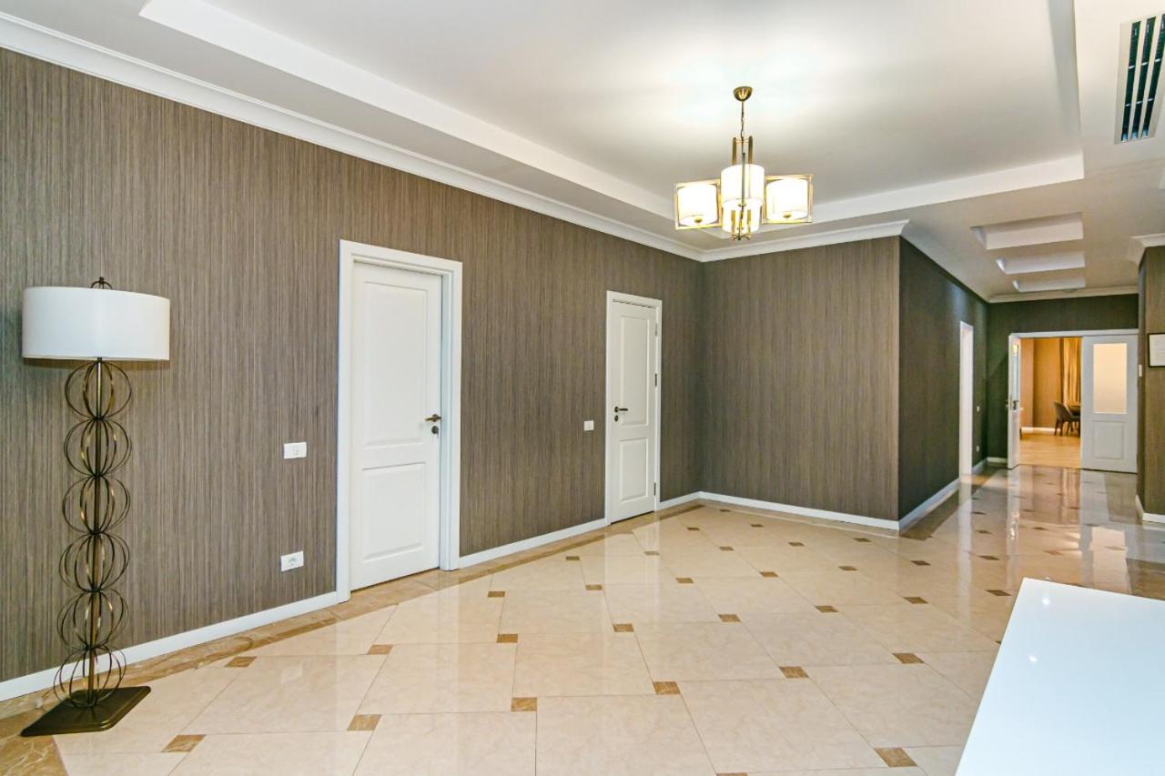 Isr Baku Family Hotel apartment photo