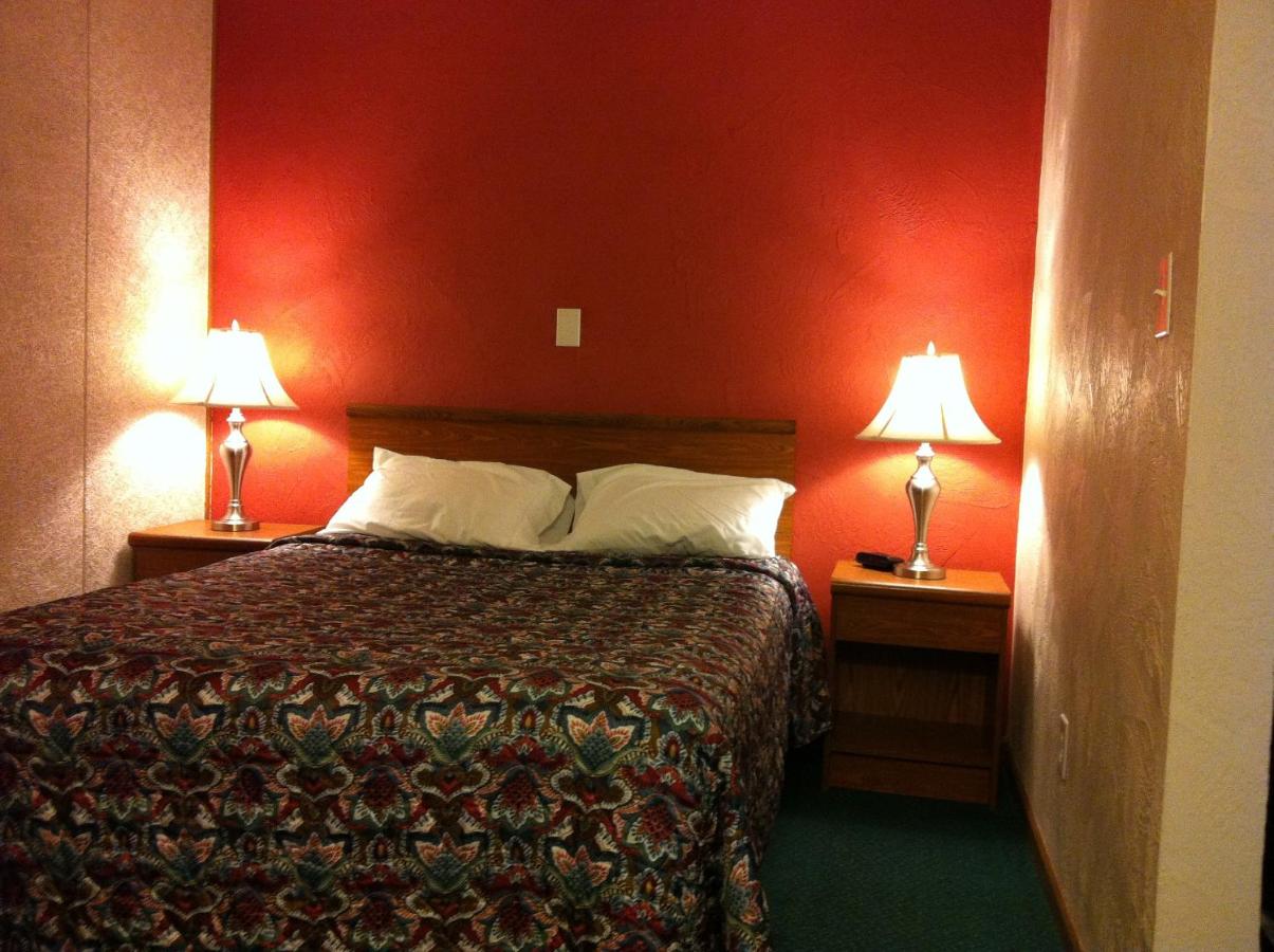 East Street Inn & Suites — photo 9
