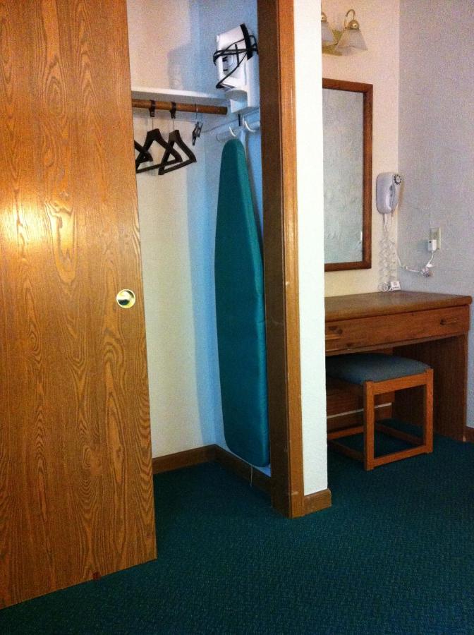 East Street Inn & Suites — photo 10