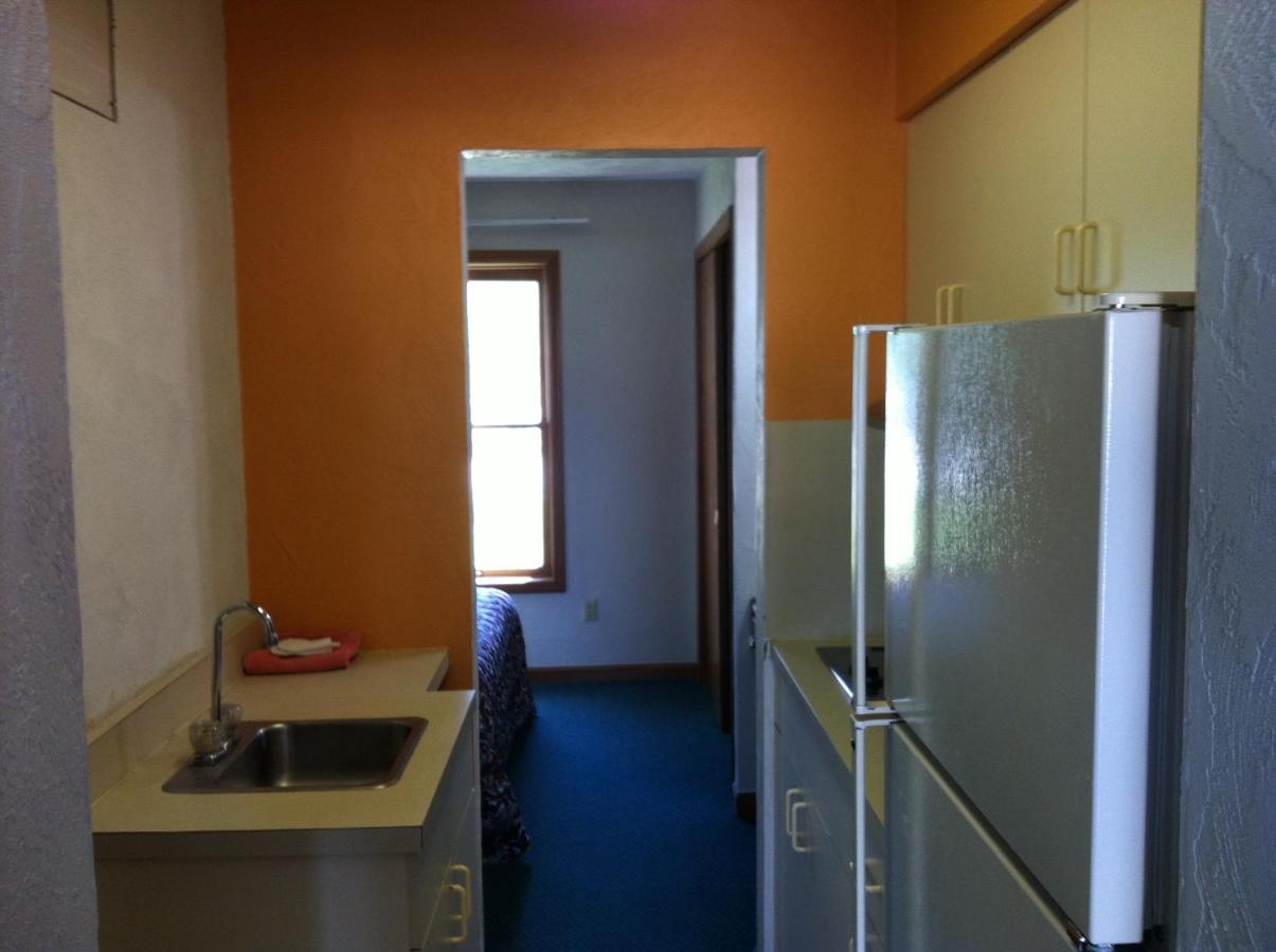 East Street Inn & Suites — photo 14