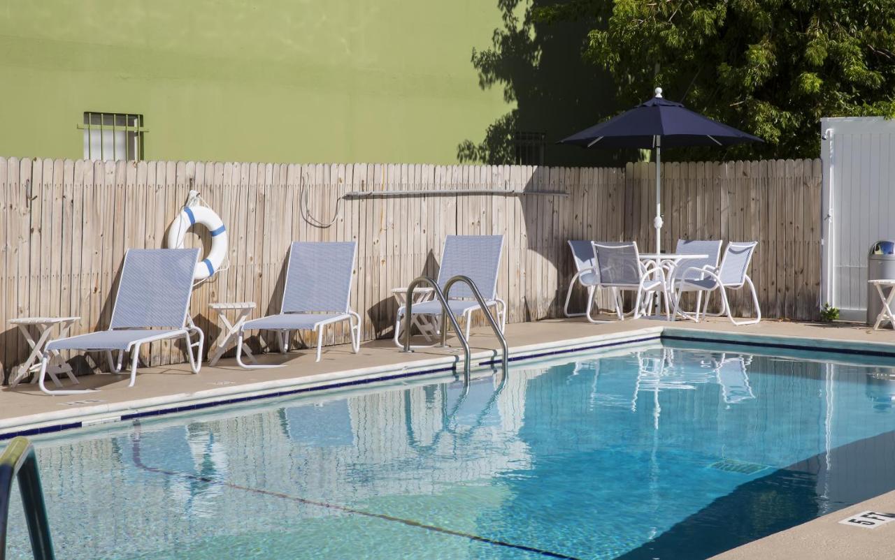 Ocean Breeze Inn — photo 12