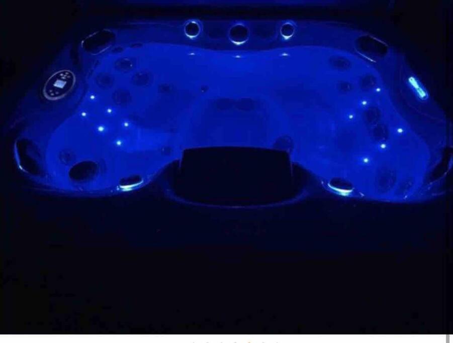 City light views getaway close to top ski resorts