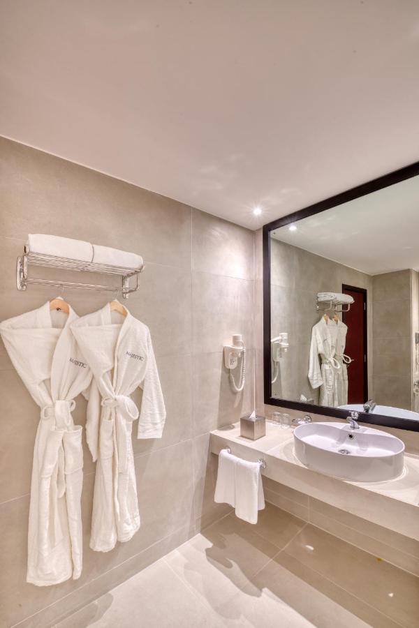 Majestic City Retreat Hotel - 3