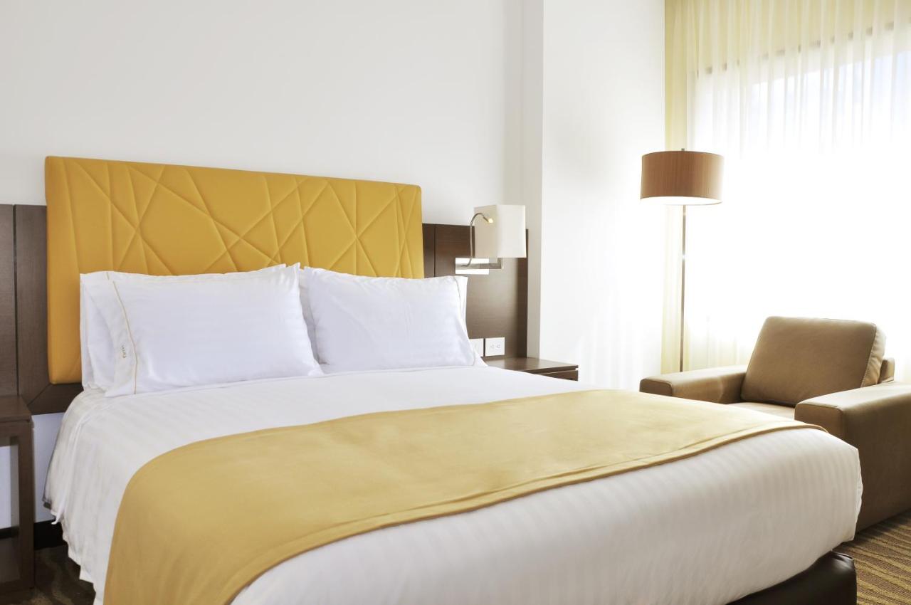 Holiday Inn Express & Suites Bogota Zona Financiera, an IHG Hotel photo