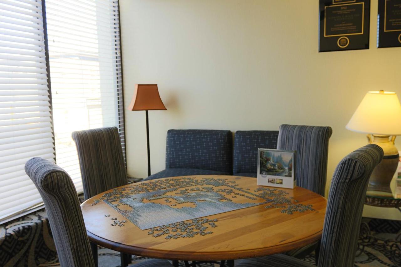 Schooner Beach & Racquet Club — photo 14