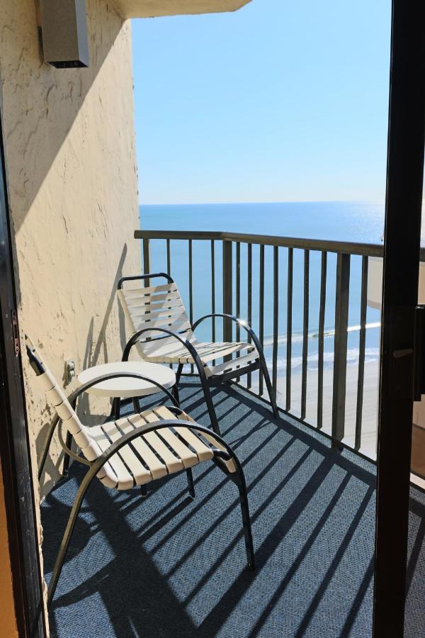 Schooner Beach & Racquet Club — photo 15