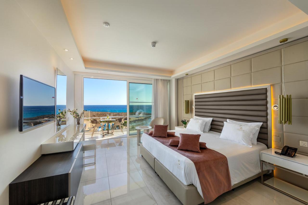 Chrysomare Beach Hotel & Resort photo