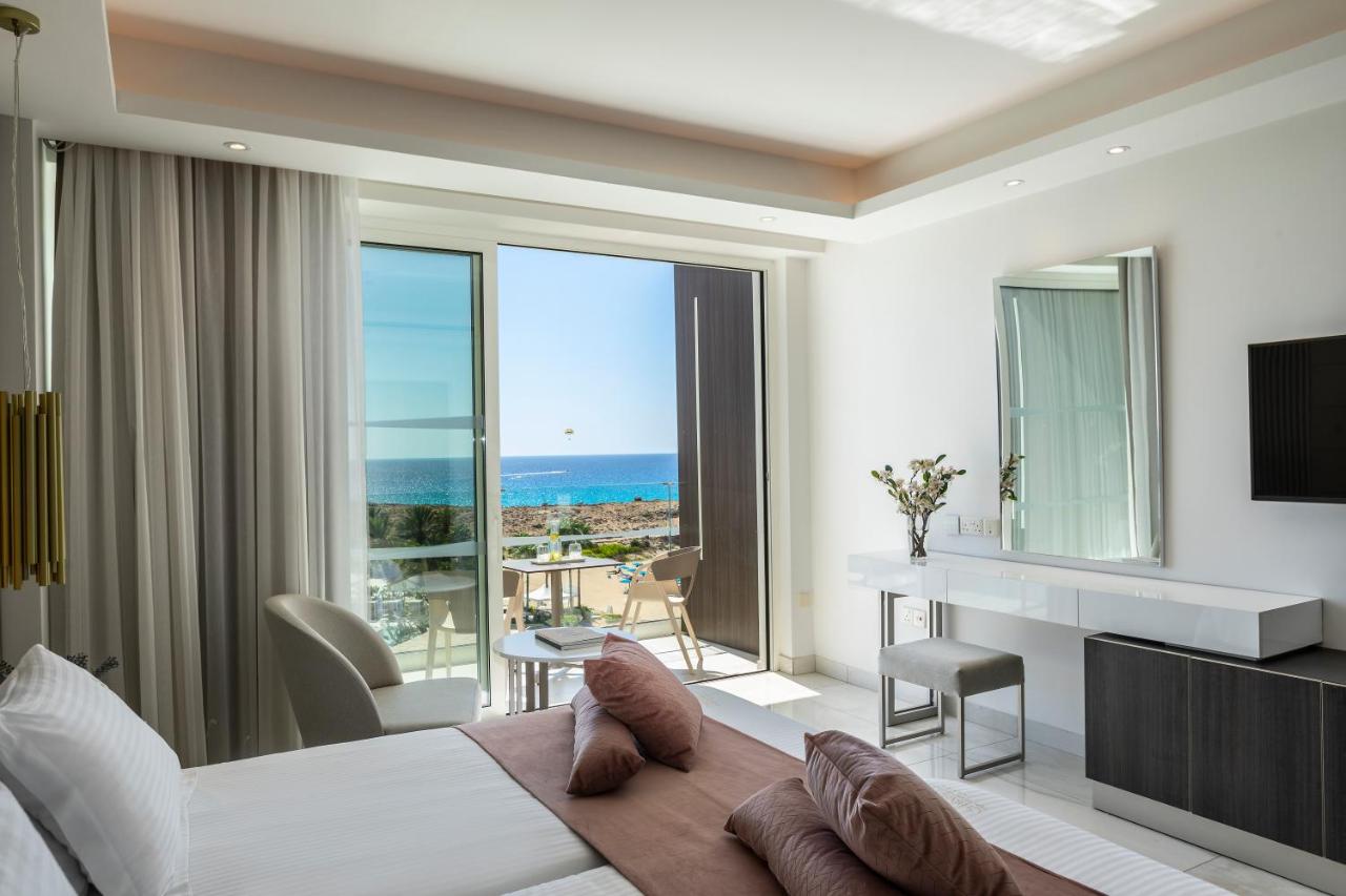Chrysomare Beach Hotel & Resort photo