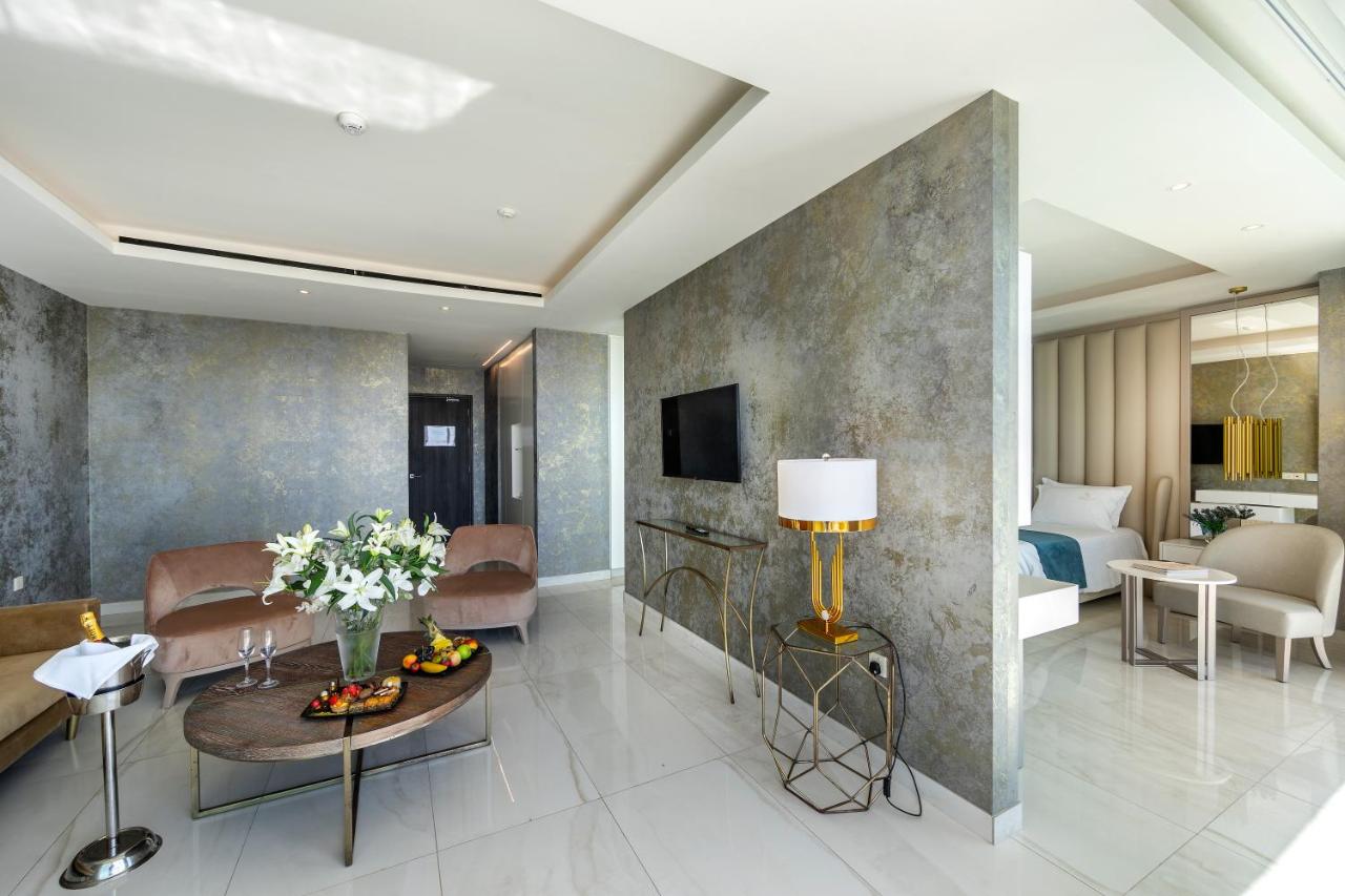 Chrysomare Beach Hotel & Resort photo