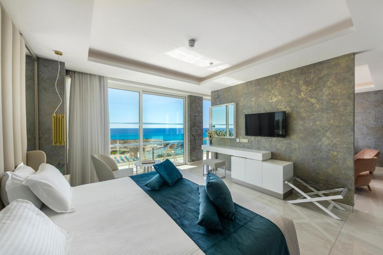 Chrysomare Beach Hotel & Resort photo