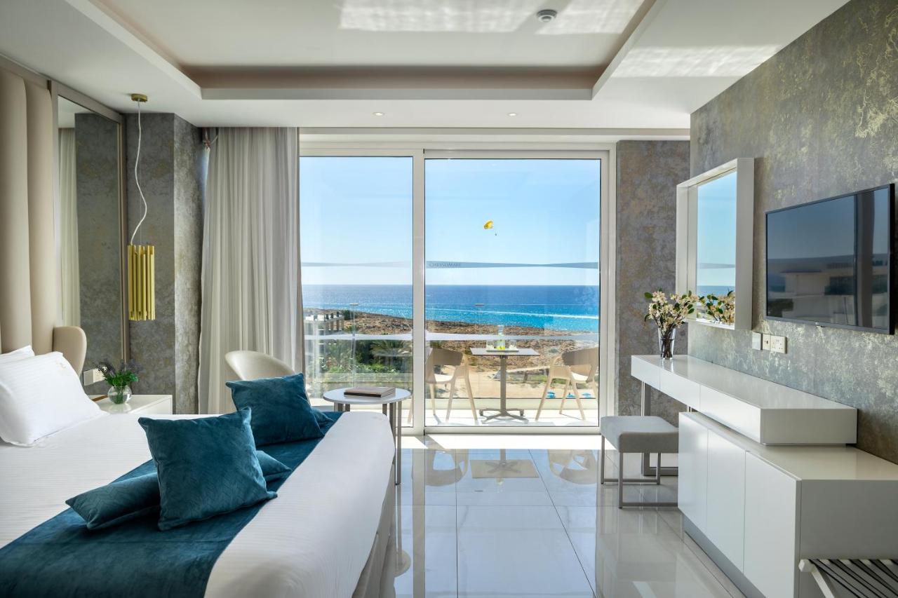 Chrysomare Beach Hotel & Resort photo