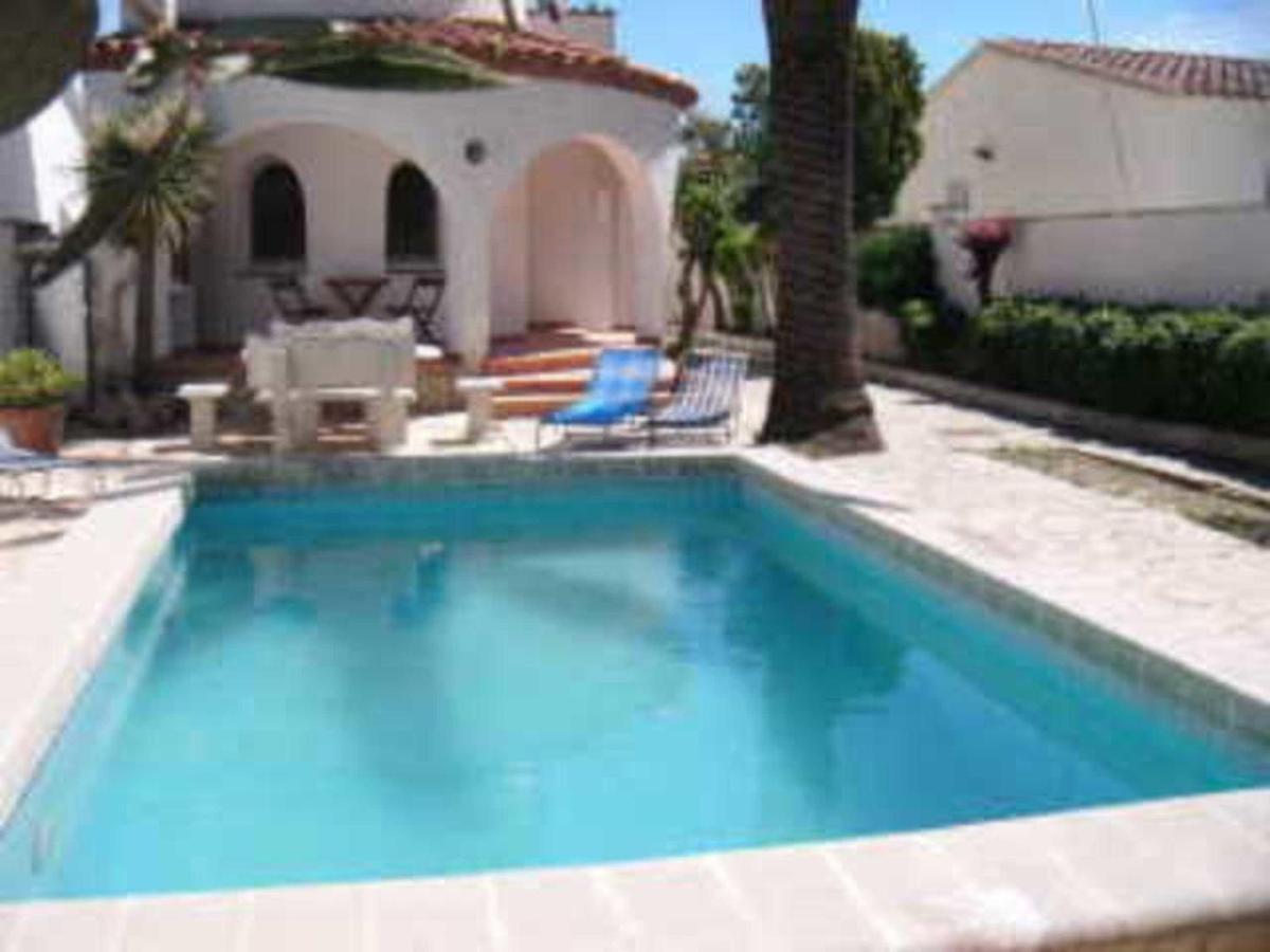 Locarosas. Villa San Maurici, Empuriabrava – Bijgewerkte ...