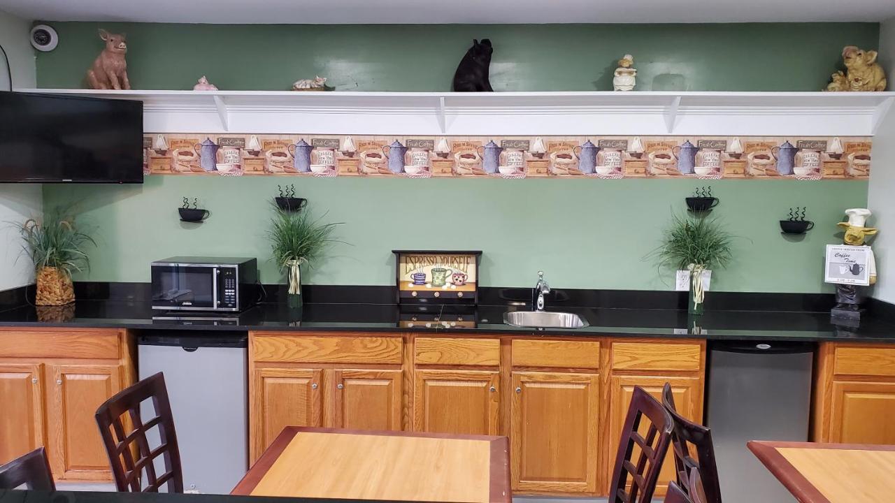 Stonewood Inn & Suites of Carrollton - Smithfield — photo 24