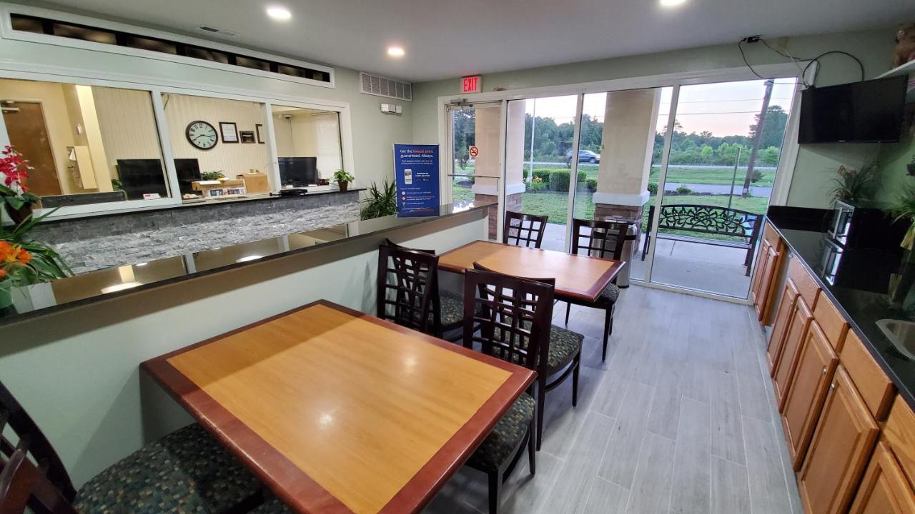 Stonewood Inn & Suites of Carrollton - Smithfield — photo 4