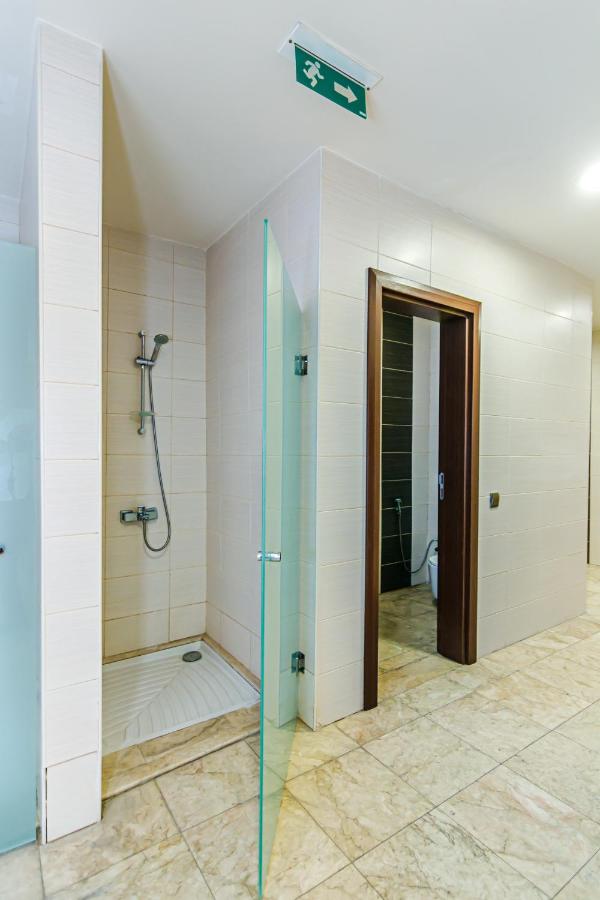 Baku Deniz Mall family hotel apartment photo