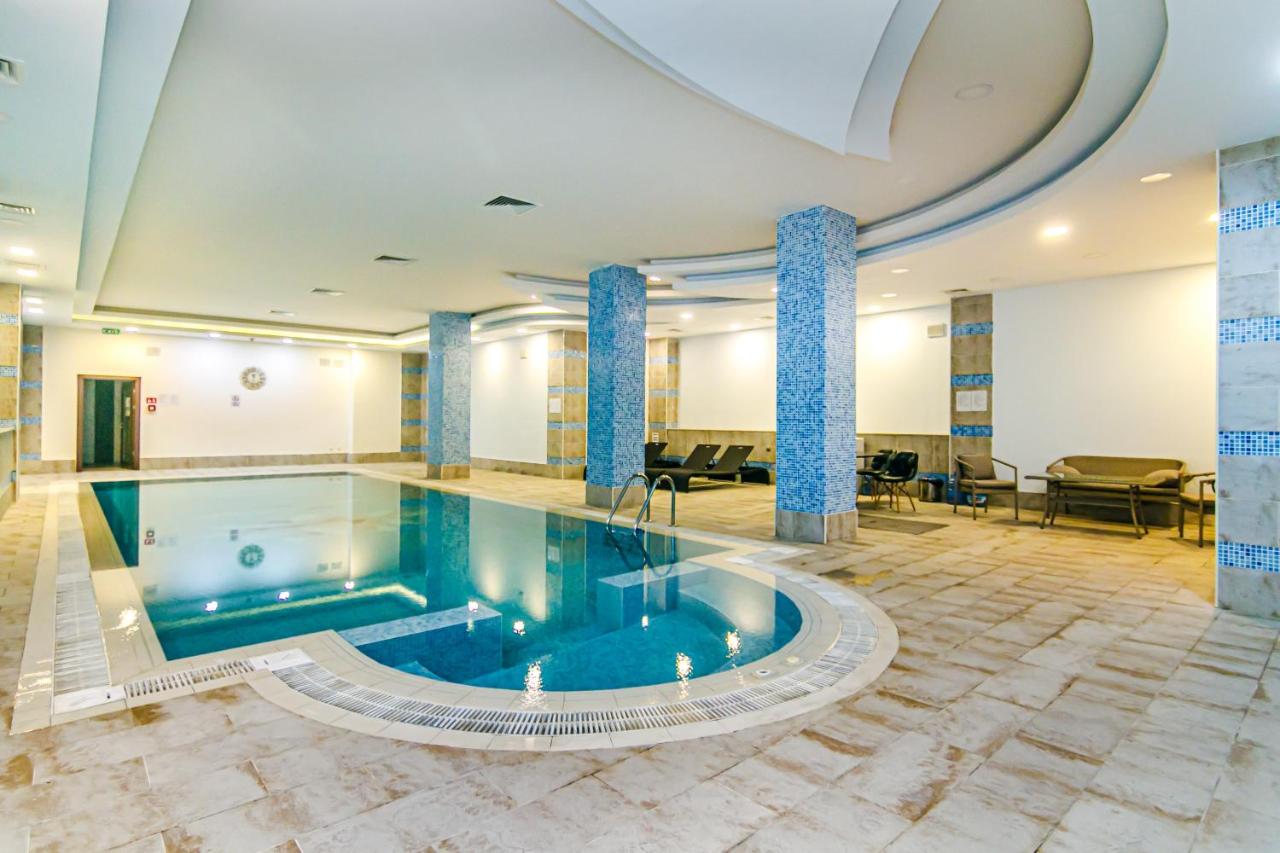 Baku Deniz Mall family hotel apartment photo