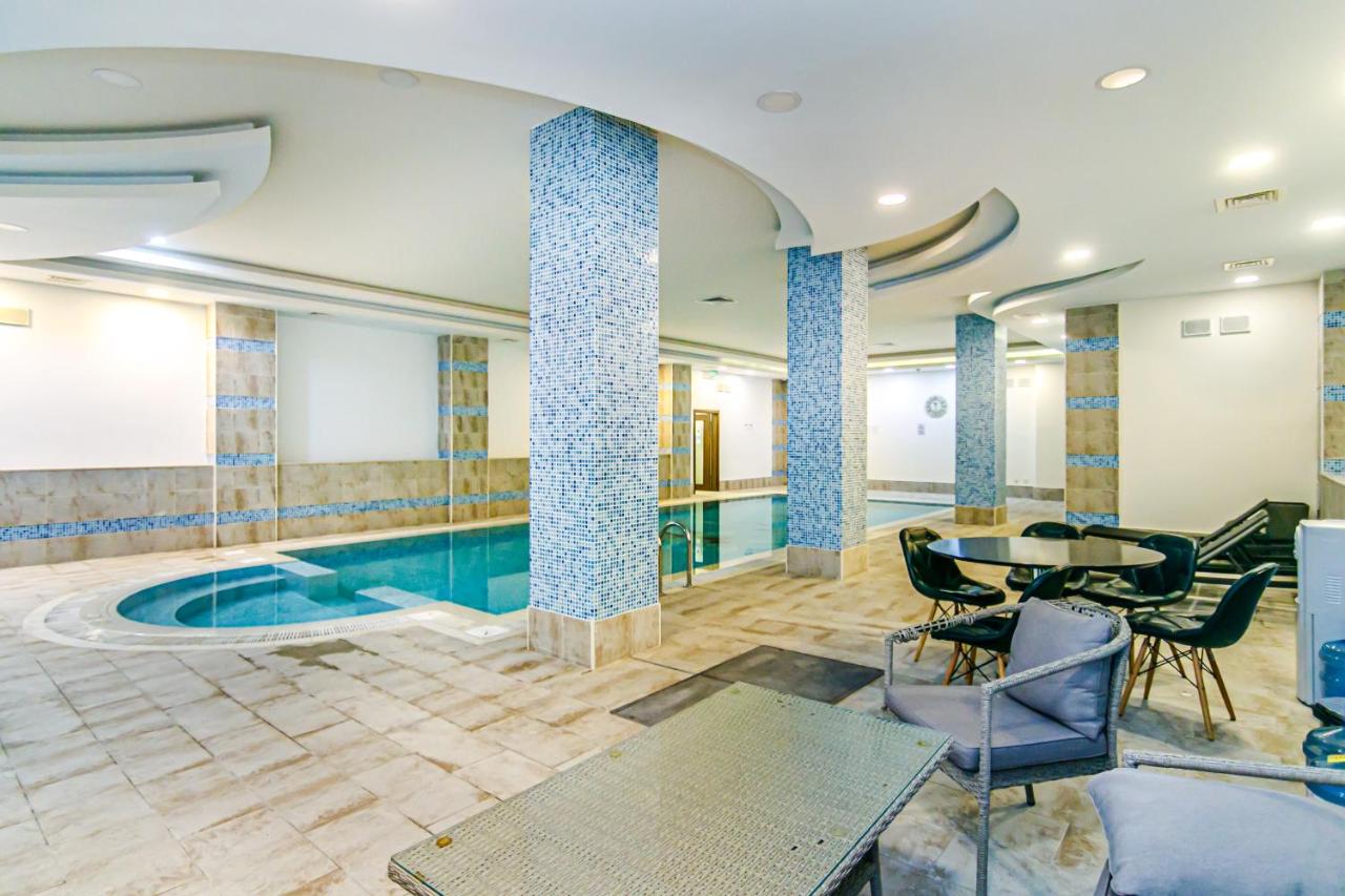Baku Deniz Mall family hotel apartment photo