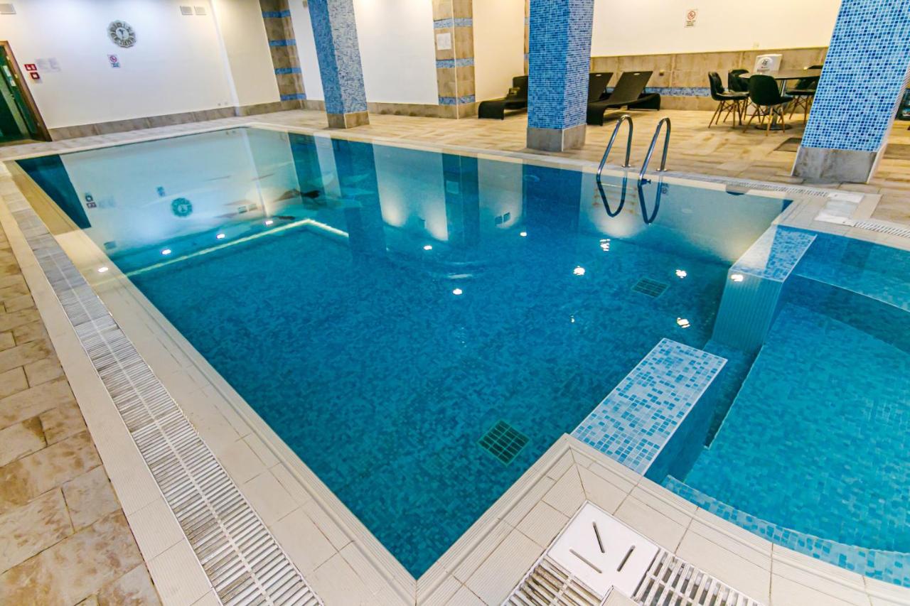 Baku Deniz Mall family hotel apartment photo