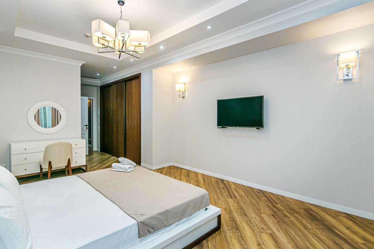 Baku Deniz Mall family hotel apartment photo