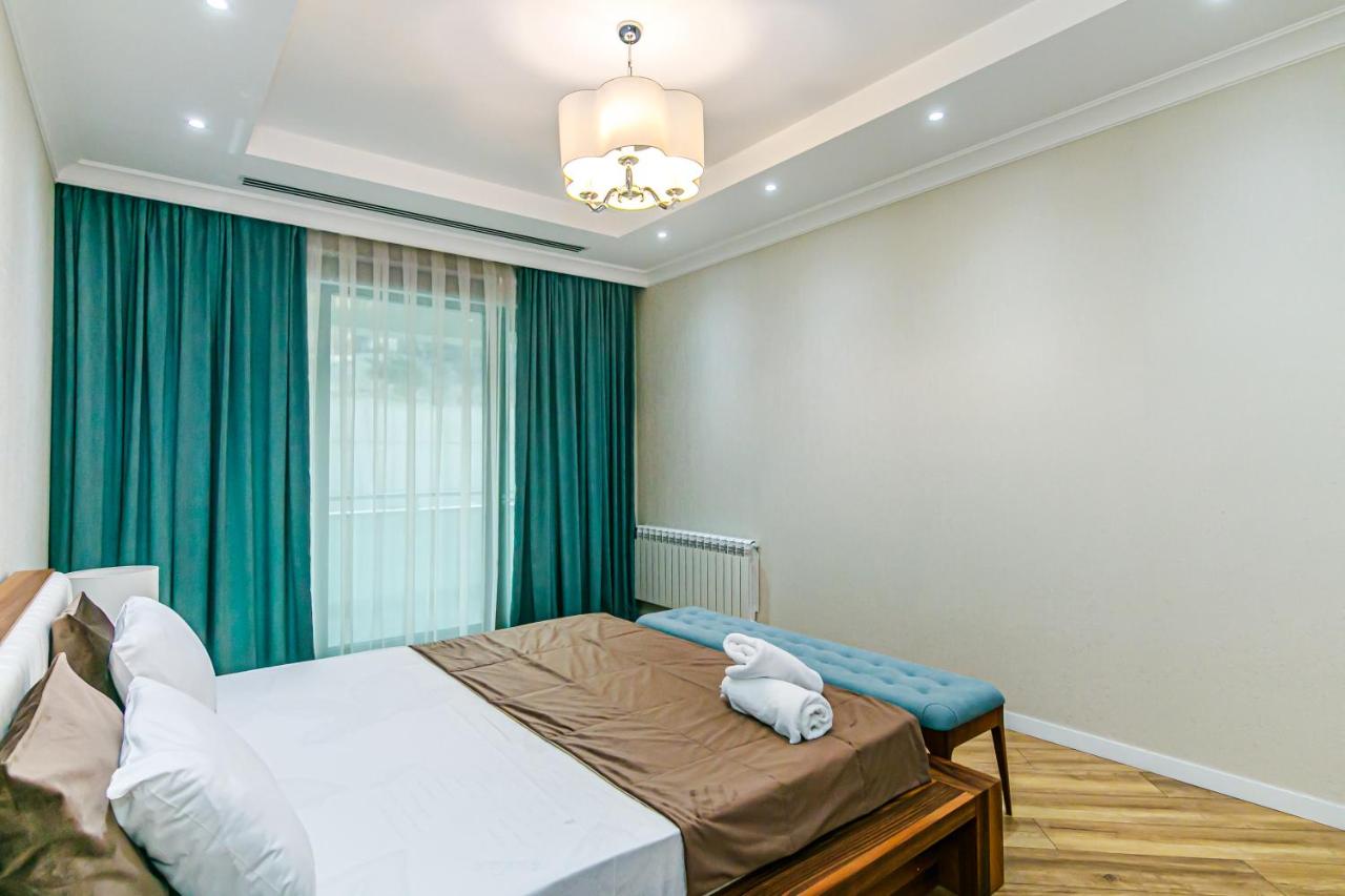 Baku Deniz Mall family hotel apartment photo
