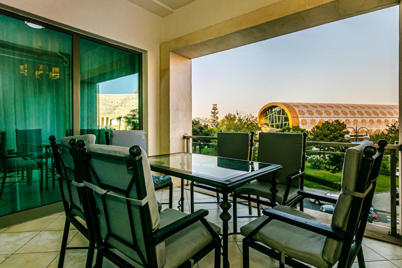 Baku Deniz Mall family hotel apartment photo