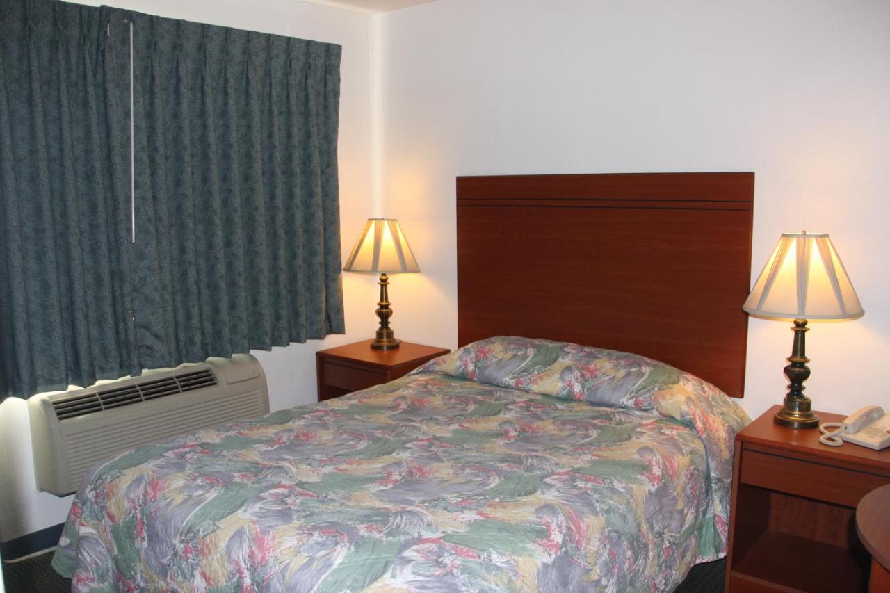 Redwood Inn — photo 23