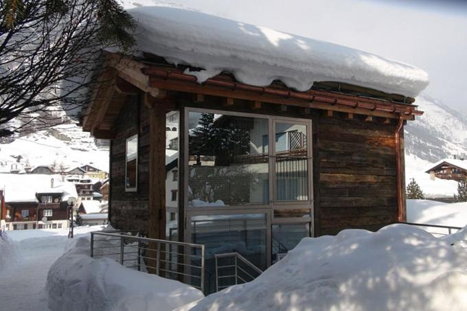 Suitenhotel Zurbriggen photo
