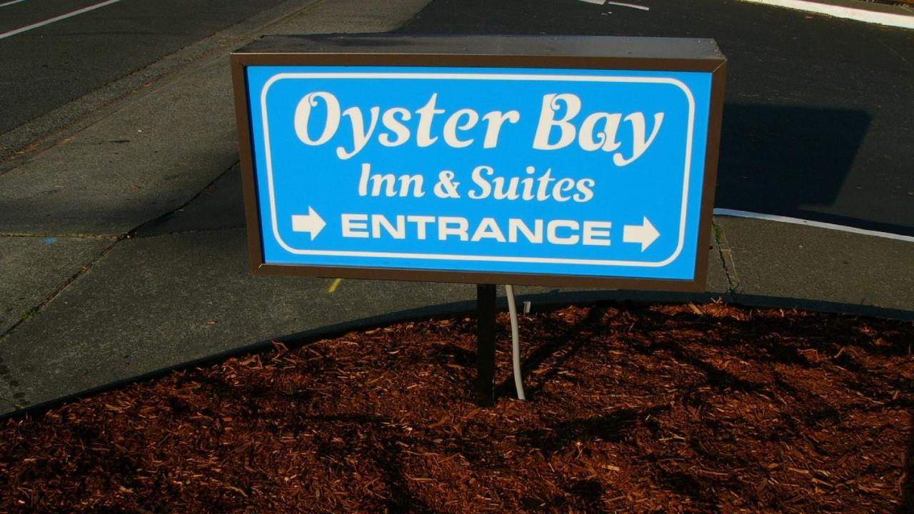 Oyster Bay Inn & Suites — photo 20