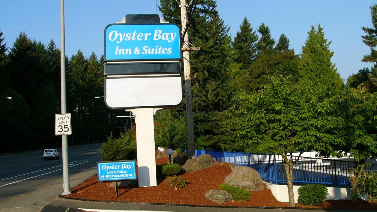 Oyster Bay Inn & Suites — photo 19