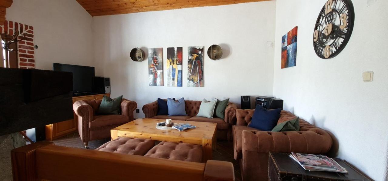 Къща за гости Каза Роза - Swiss Style Chalet Casa Rosa Guest House,  Кюстендил – Обновени цени 2023