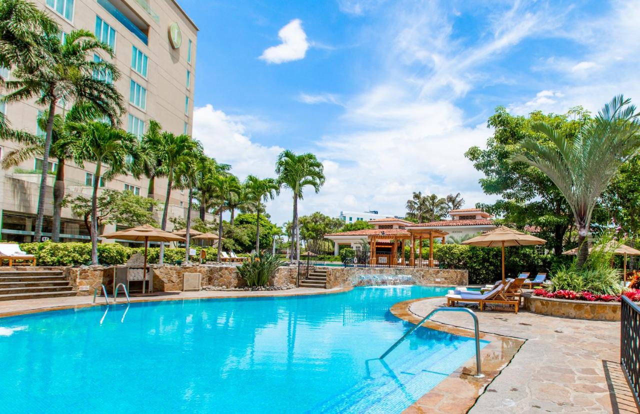 Real InterContinental at Multiplaza Mall, an IHG Hotel photo