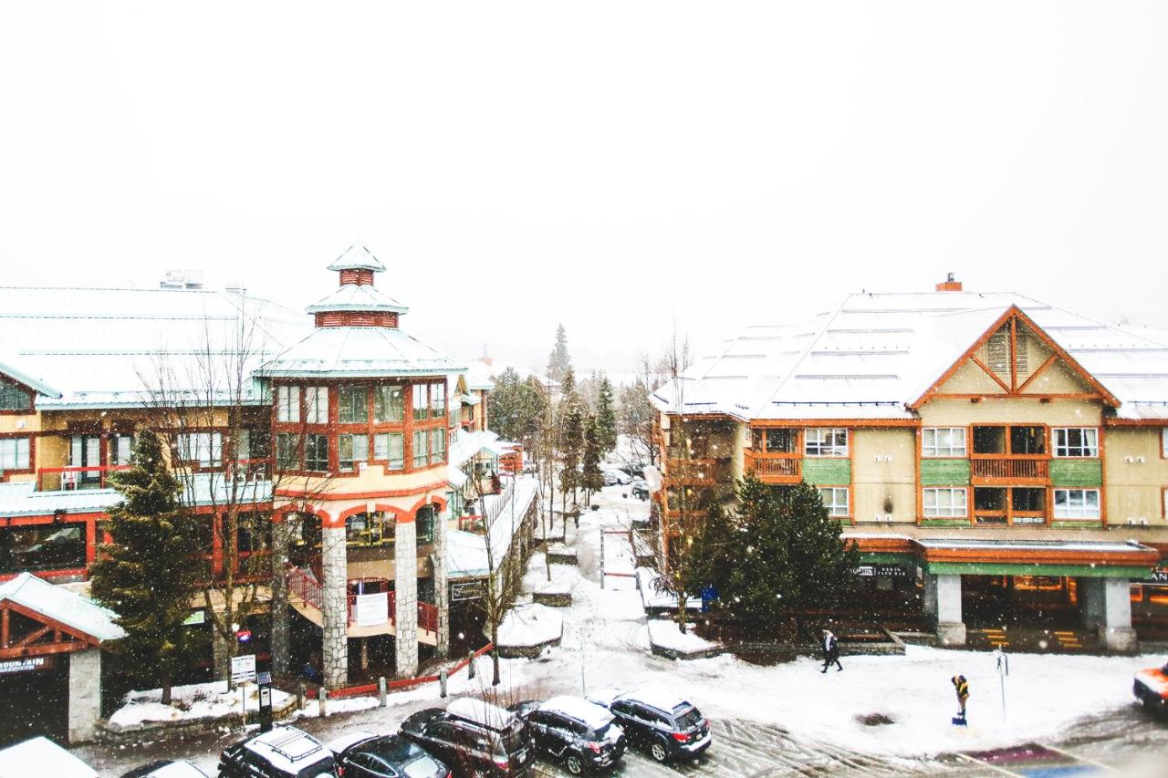 Summit Lodge Boutique Hotel Whistler photo
