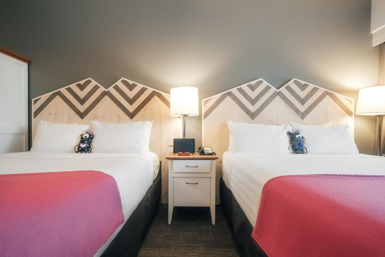 Summit Lodge Boutique Hotel Whistler photo