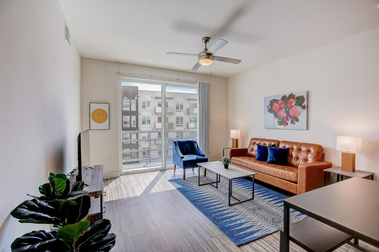 {{ hotelInfo.altText }}