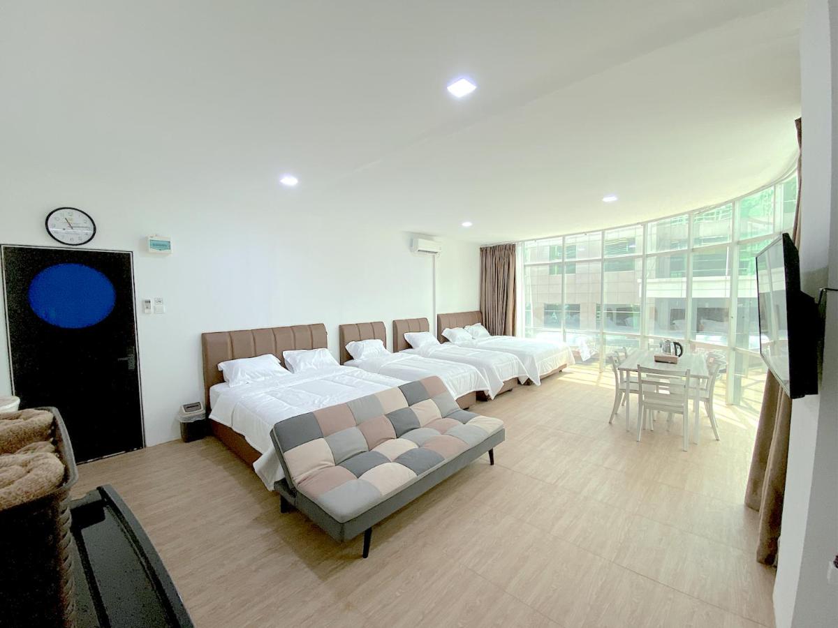 CN Homestay B2 Floor 2 at Nagoya Hill Mall