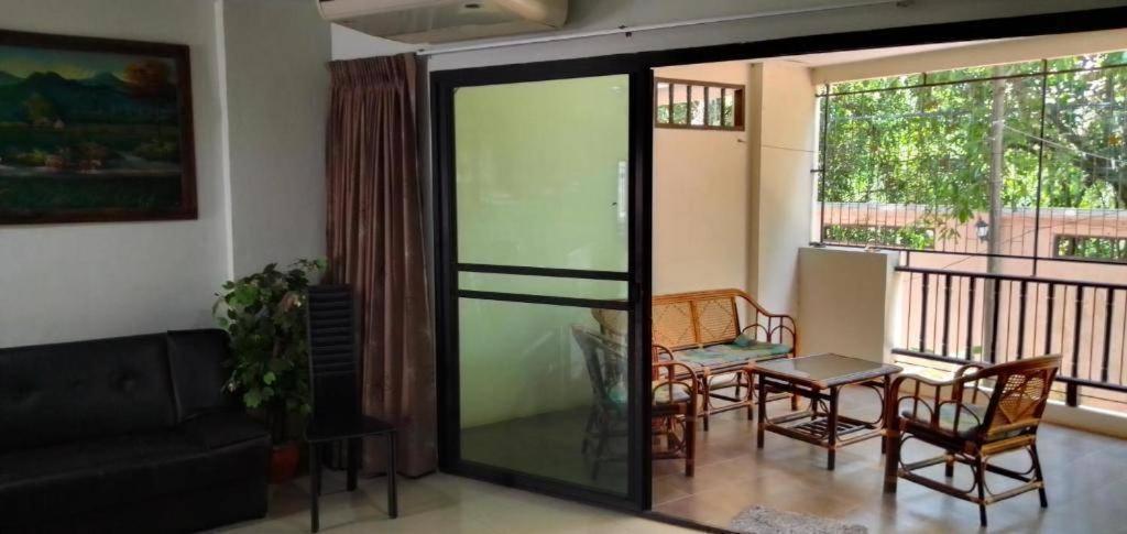 Beach: Wongamat Privacy Apartment for 1-6 People