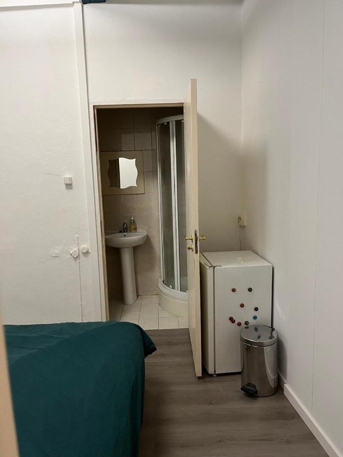 IRU, not for parties, not a hotel, room with no kitchen - 3