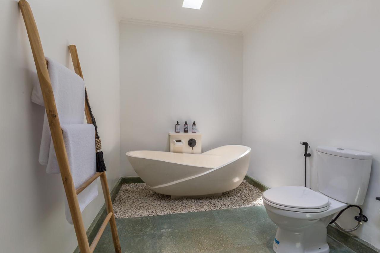 Charming 3 Bedrooms Villa Beach Walking Distance - 3