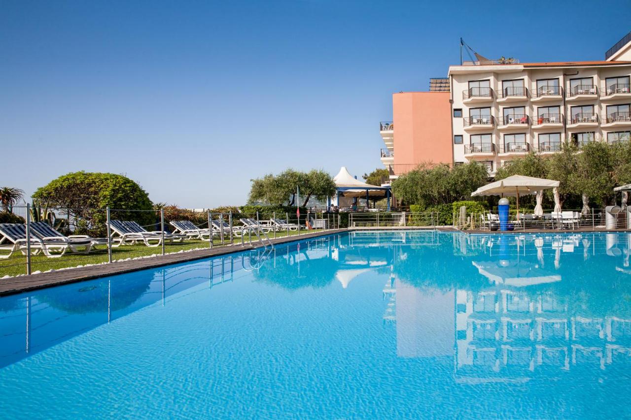 Heated swimming pool: Grand Hotel Diana Majestic