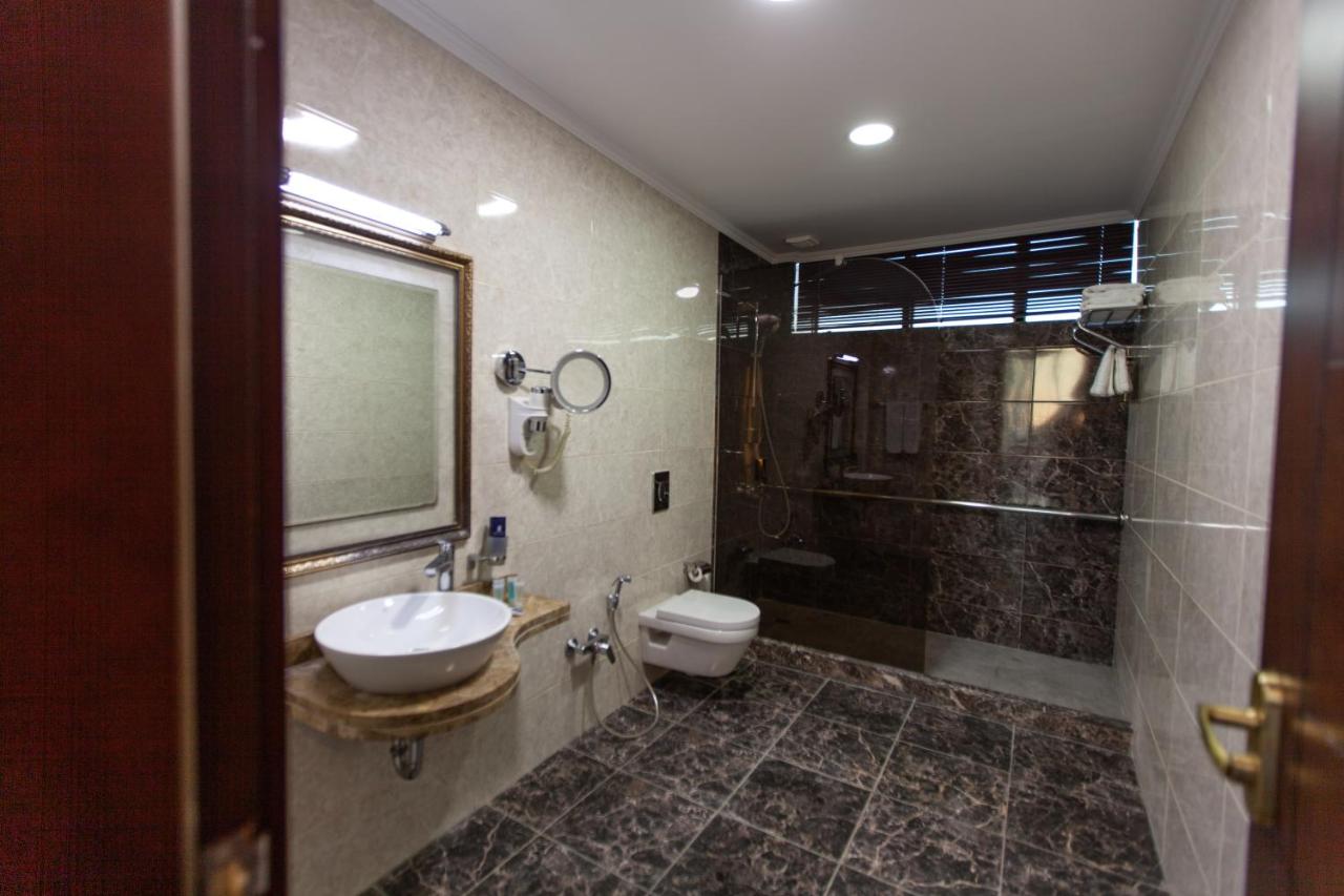 Ramada by Wyndham Baku photo