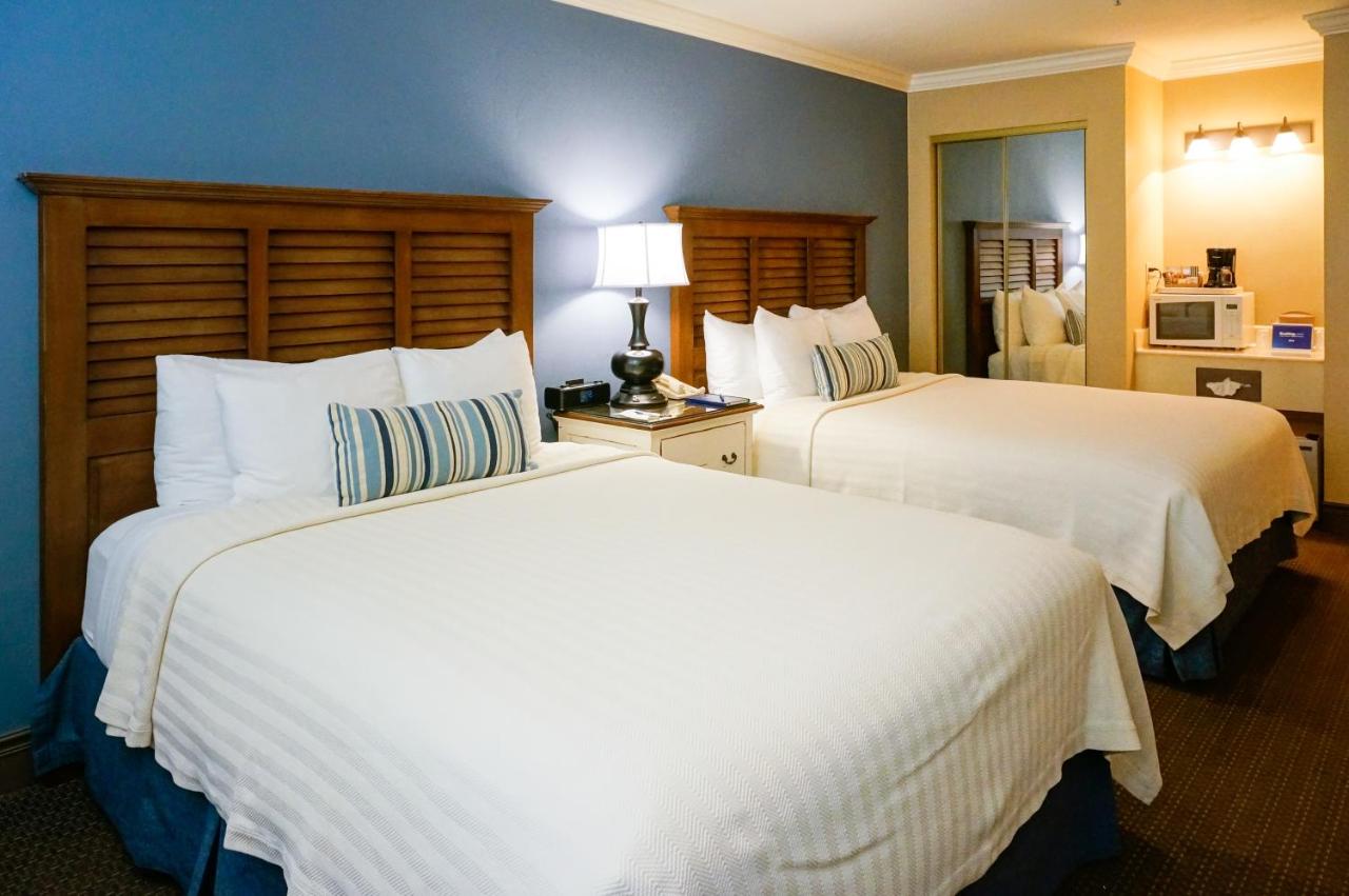 Sand Pebbles Inn — photo 13