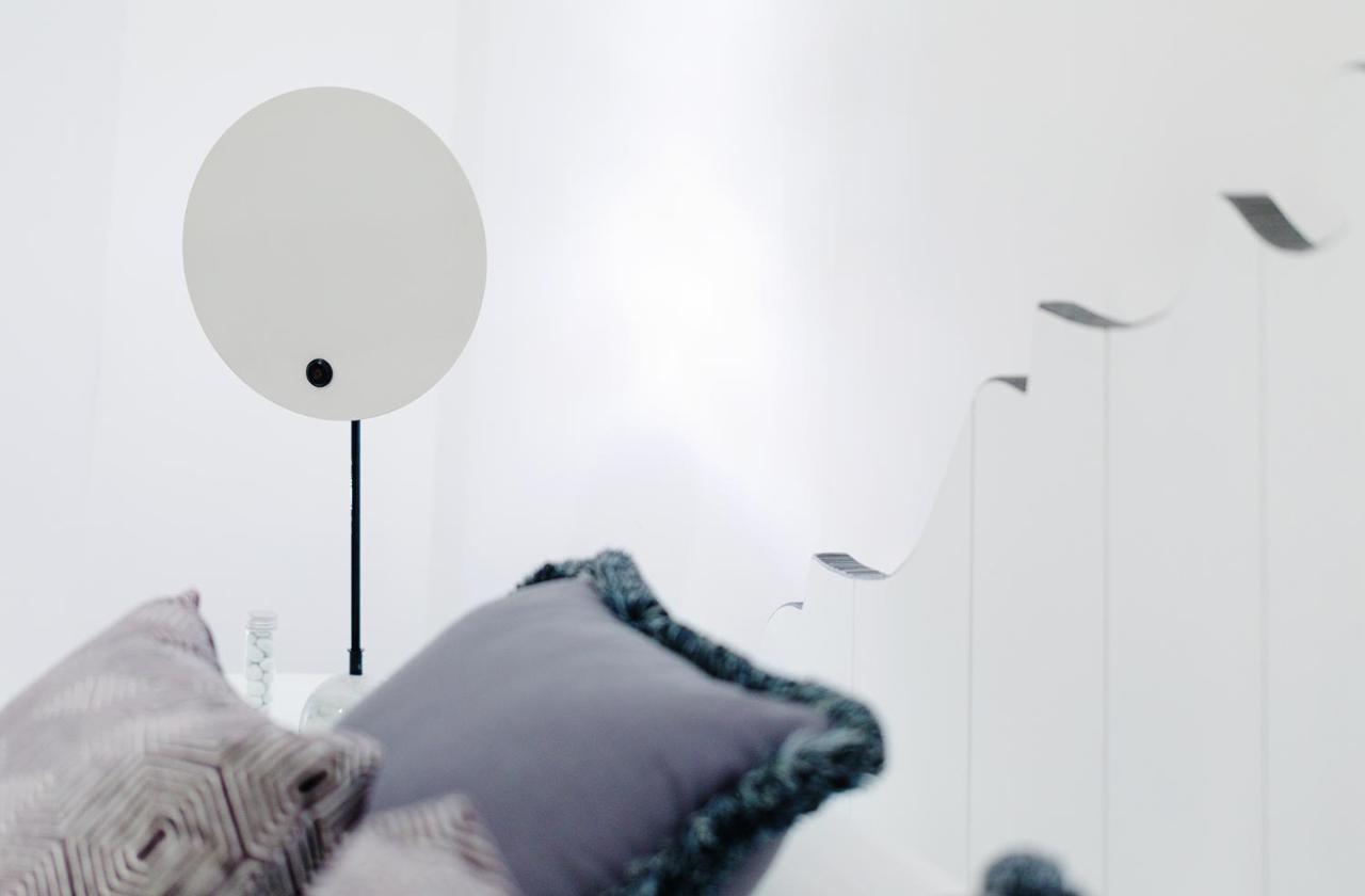 White Stylish Apartment 3 photo