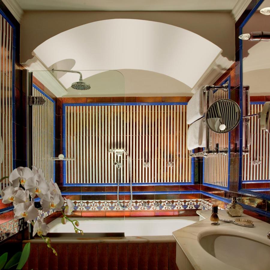Raphael Luxury Hotel - Laterooms