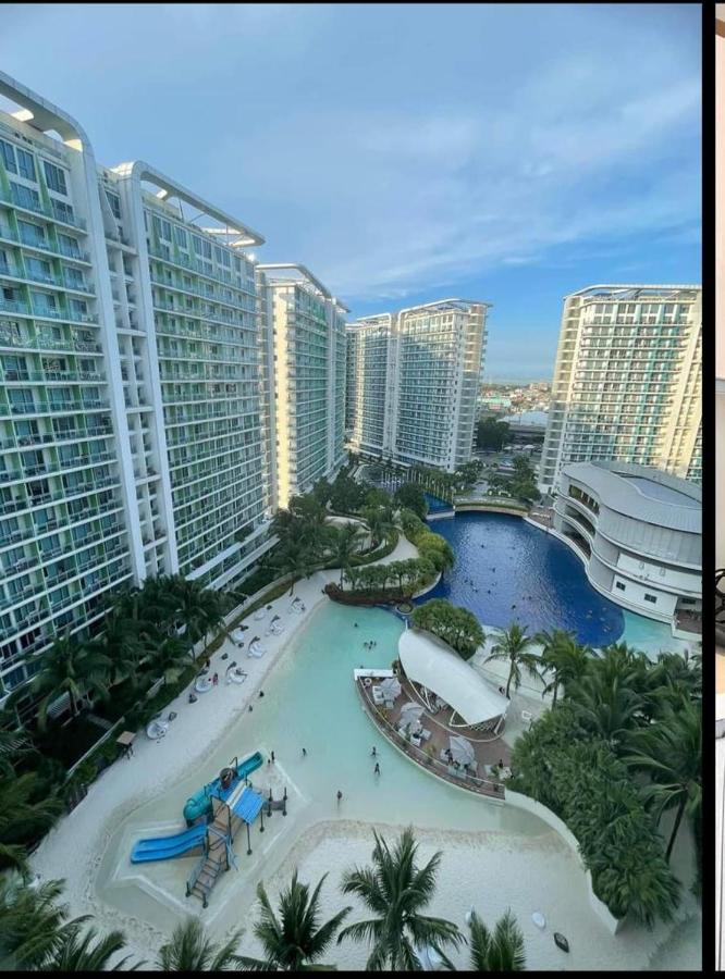 Beach: Azure Urban Resort