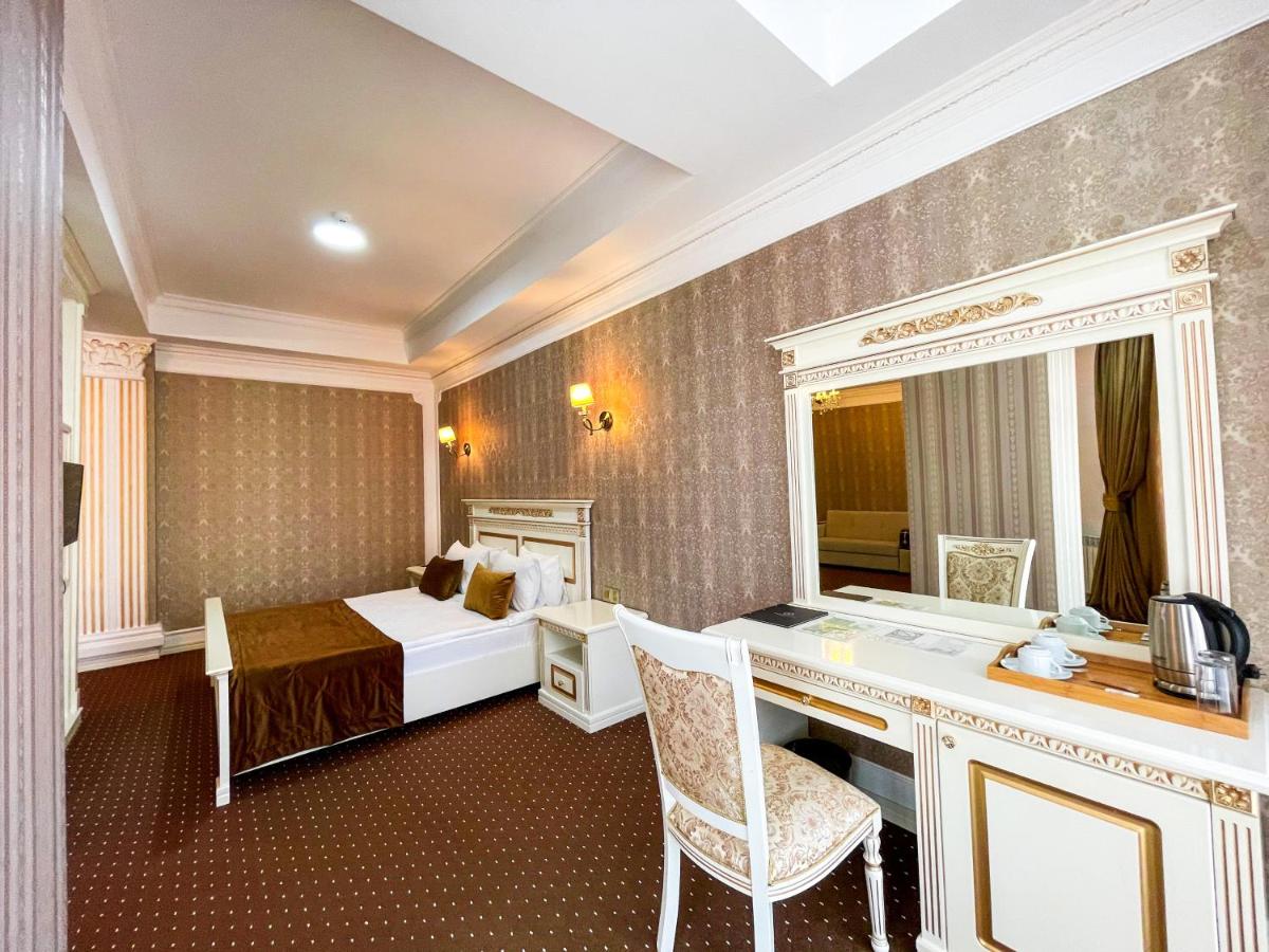 Premier Palace Baku photo