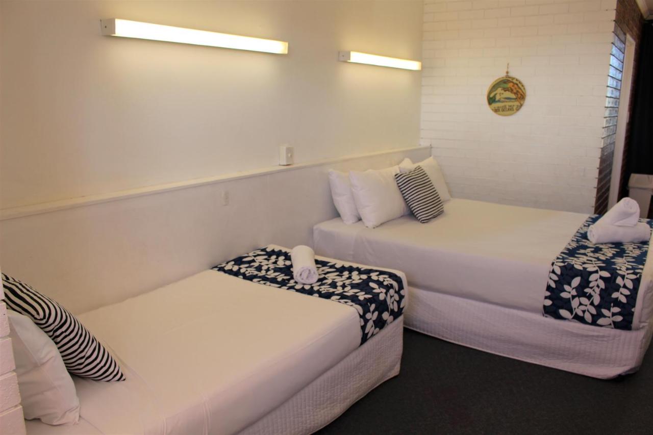 Camden Motor Inn photo